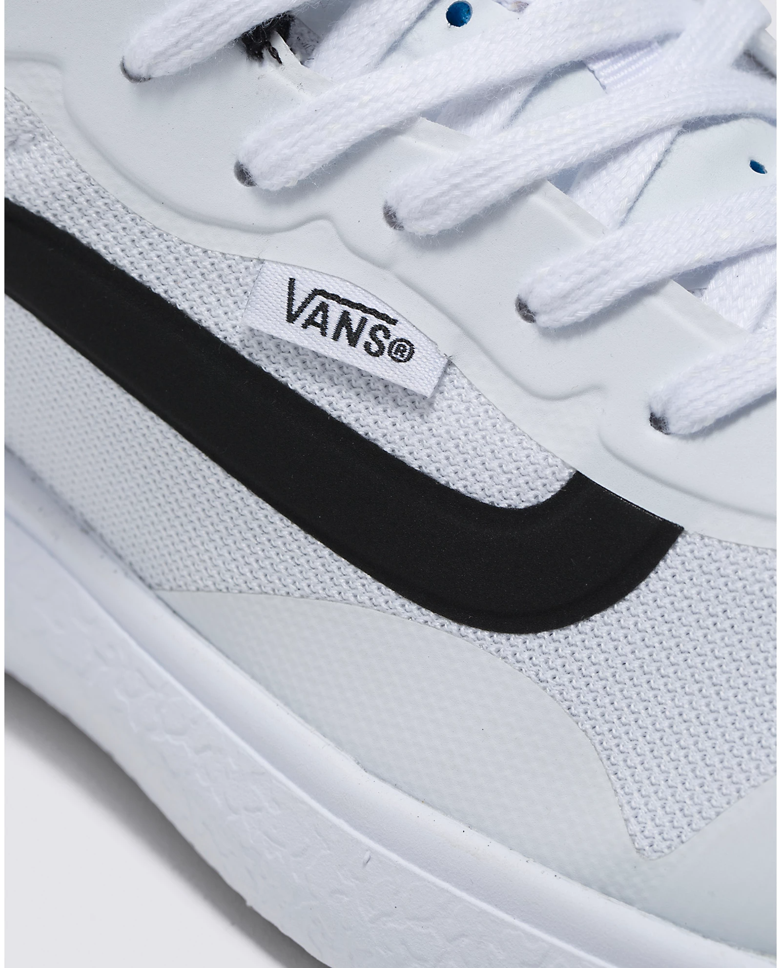 VN0A4U1K_WHT_ALT5