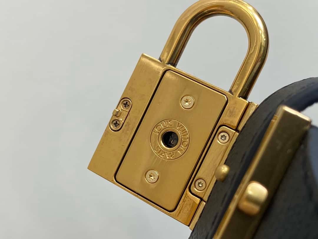 cdd53f66d8f0a352b2646bb6cdea4fe95be91ef1