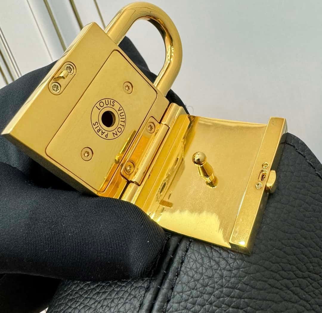 d38bf3d4a0552fb31d6bf2506a647cd6c808f9e9