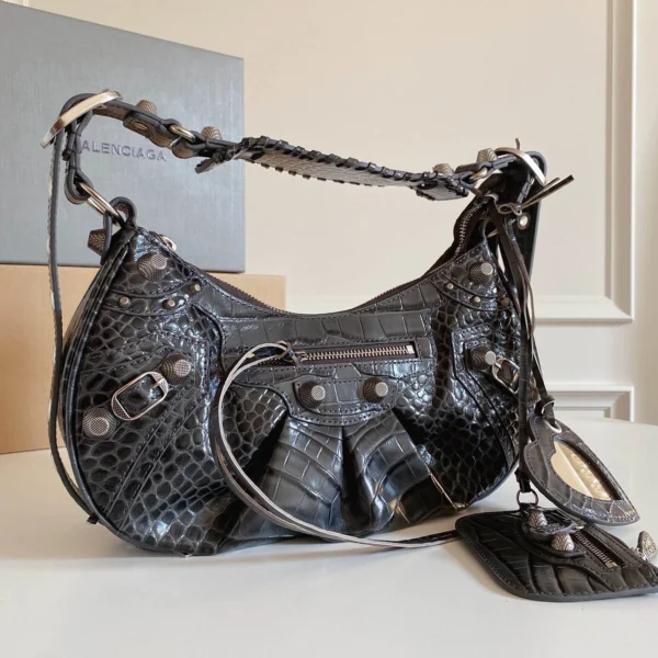 Balenciag Le Cagole Crossbody Bag Size: 33*16cm*8cm