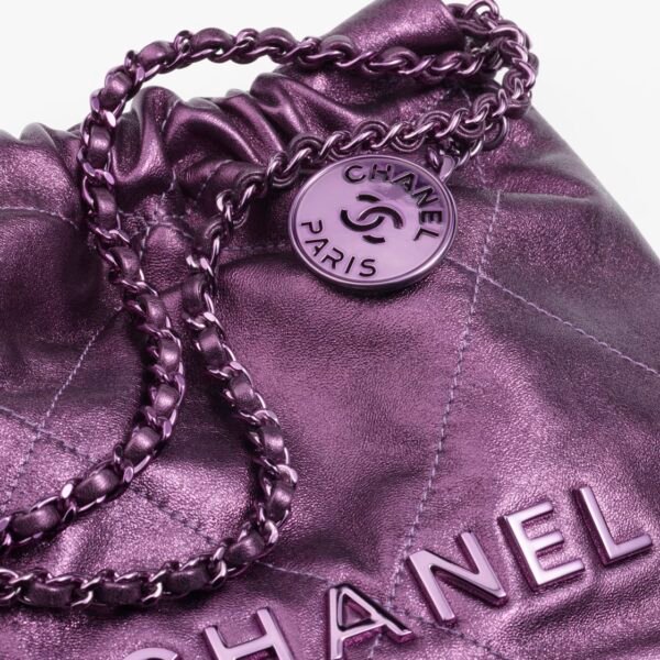CHANEL 22 MINI HANDBAG