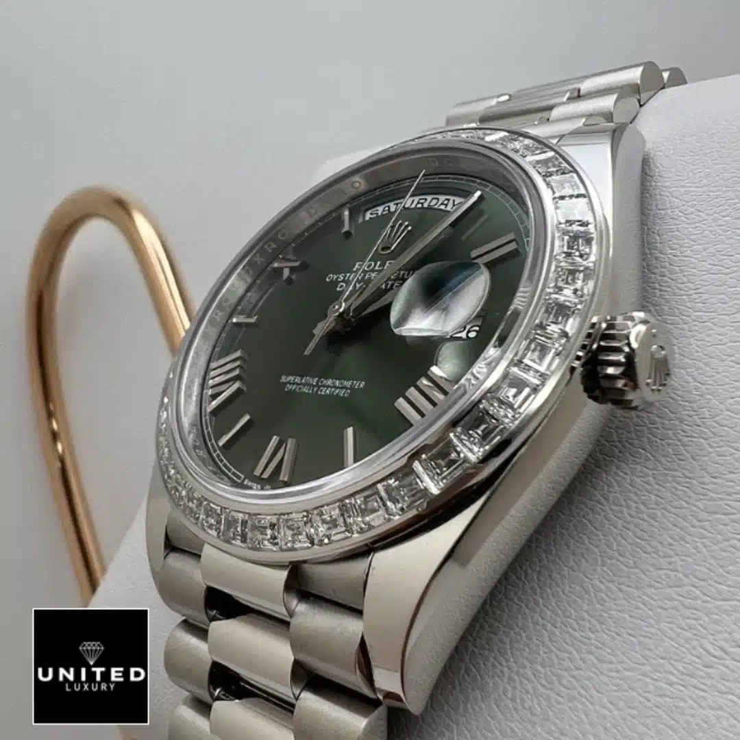 Rolex Day-Date 228238 "Olive Green" Mirror Replica 1:1 Yeni Proje 2 9 Rolex Day Date 228349RBR Replica Right Side Stainless Steel Crown Pusher