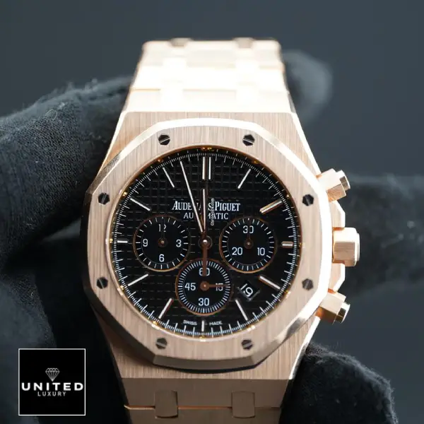 Audemars Piguet Royal Oak Offshore 26320OR.OO.D002CR Superior Copy 1:1 audemars piguet rose gold on the hand