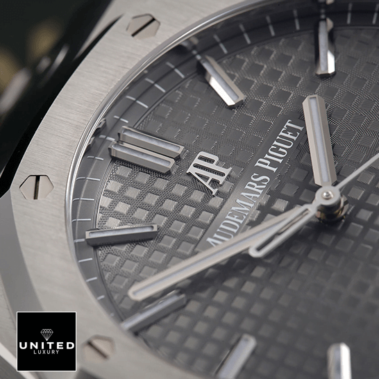 Audemars Piguet Royal Oak 15500ST.OO.1220ST.01 "Silver Dial" 1:1 Clone Edition audemars piguet royal oak 15500ST.OO .1220ST.02 replica dial Audemars Piguet Royal Oak 15500ST.OO_.1220ST.02 Grey Dial Replica close analog view