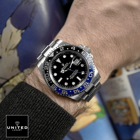 Rolex GMT-Master II 116710BLNR "Batman" Authentic Clone 1:1 Rolex GMT-Master II Black Dial Batman Bezel 116710BLNR Oyster Replica on his arm