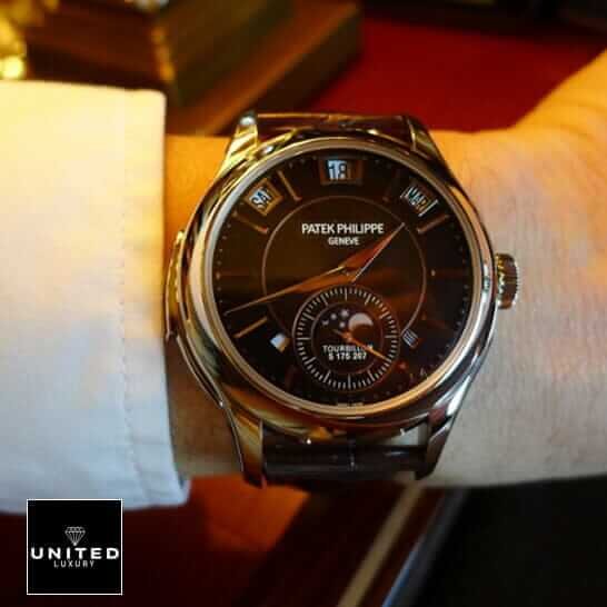 Patek Philippe Black Background Replica on the man wrist